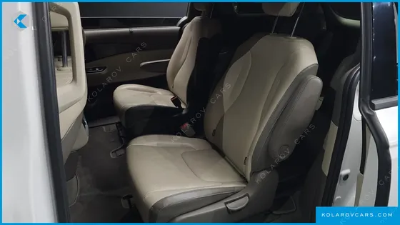 KIA CARNIVAL DIESEL 9-SEATER NOBLESSE