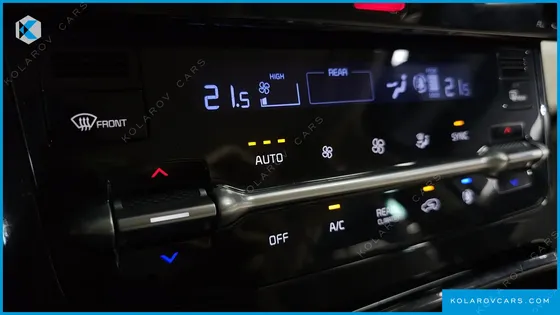 KIA CARNIVAL DIESEL 9-SEATER NOBLESSE
