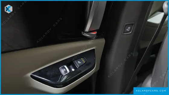 KIA CARNIVAL DIESEL 9-SEATER NOBLESSE