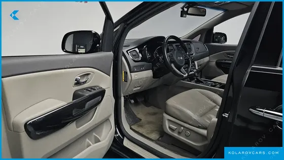 KIA CARNIVAL 9-SEATER PRESTIGE