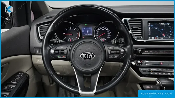 KIA CARNIVAL 9-SEATER PRESTIGE