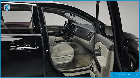 KIA CARNIVAL 9-SEATER PRESTIGE