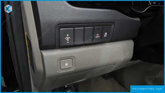 KIA CARNIVAL 9-SEATER PRESTIGE