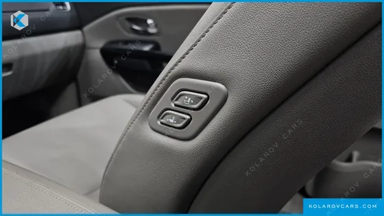 KIA CARNIVAL 9-SEATER PRESTIGE