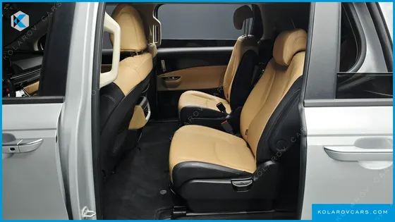 KIA CARNIVAL DIESEL 9-SEATER PRESTIGE