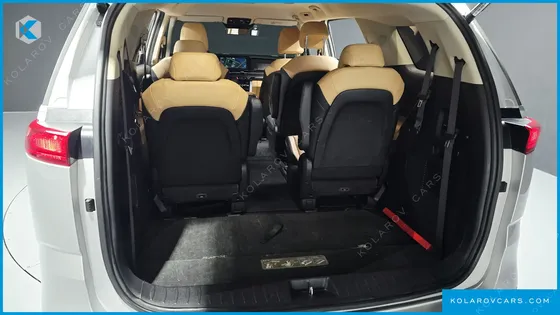 KIA CARNIVAL DIESEL 9-SEATER PRESTIGE