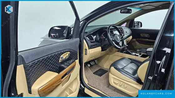 KIA CARNIVAL 9-SEATER HI-LIMOUSINE