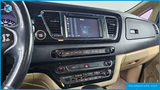 KIA CARNIVAL 9-SEATER HI-LIMOUSINE