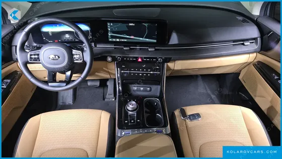 KIA CARNIVAL DIESEL 9-SEATER SIGNATURE