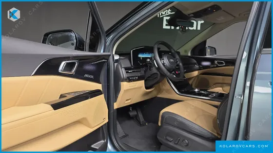KIA CARNIVAL DIESEL 9-SEATER SIGNATURE