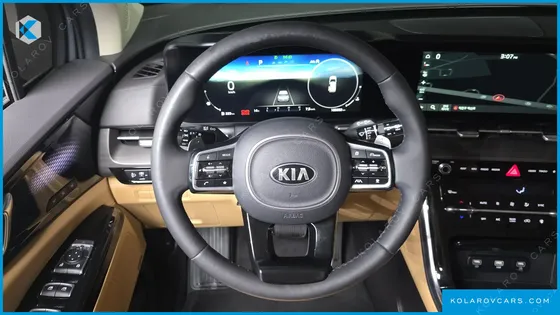 KIA CARNIVAL DIESEL 9-SEATER SIGNATURE