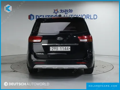 KIA CARNIVAL 9-SEATER NOBLESSE