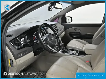 KIA CARNIVAL 9-SEATER NOBLESSE
