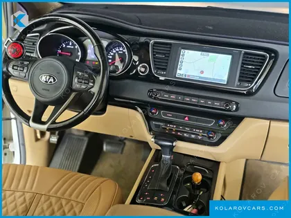 KIA CARNIVAL 9-SEATER PRESTIGE