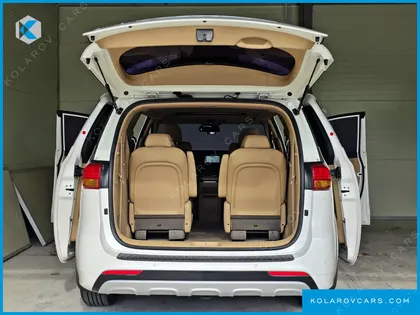KIA CARNIVAL 9-SEATER PRESTIGE