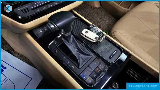 KIA CARNIVAL 7-SEATER LIMOUSINE