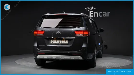 KIA CARNIVAL 9-SEATER PRESTIGE