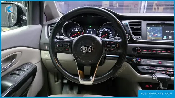 KIA CARNIVAL 9-SEATER PRESTIGE