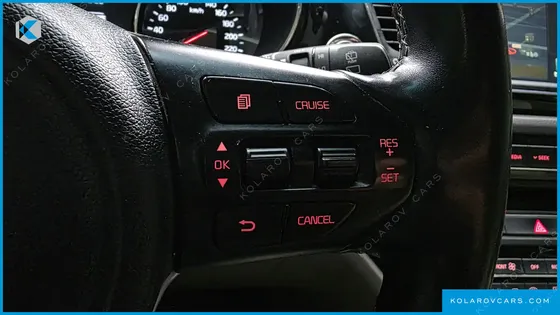 KIA CARNIVAL 9-SEATER PRESTIGE