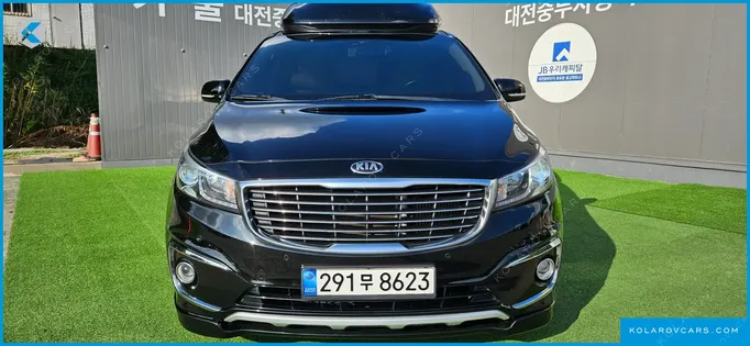 KIA CARNIVAL 9-SEATER HI-LIMOUSINE