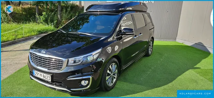KIA CARNIVAL 9-SEATER HI-LIMOUSINE