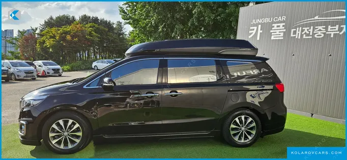 KIA CARNIVAL 9-SEATER HI-LIMOUSINE