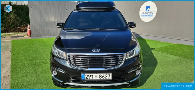 KIA CARNIVAL 9-SEATER HI-LIMOUSINE