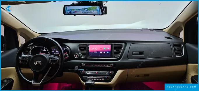 KIA CARNIVAL 9-SEATER HI-LIMOUSINE