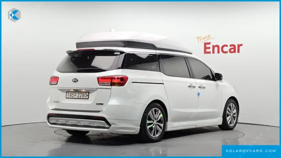 KIA CARNIVAL 9-SEATER HI-LIMOUSINE