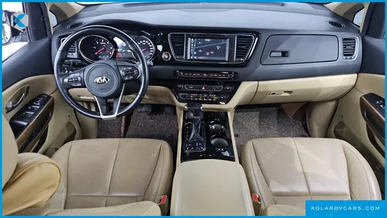 KIA CARNIVAL 9-SEATER HI-LIMOUSINE