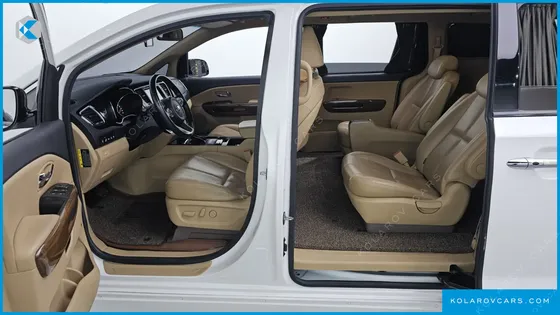 KIA CARNIVAL 9-SEATER HI-LIMOUSINE