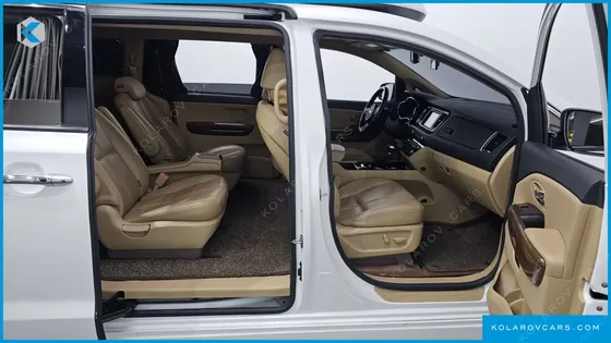 KIA CARNIVAL 9-SEATER HI-LIMOUSINE