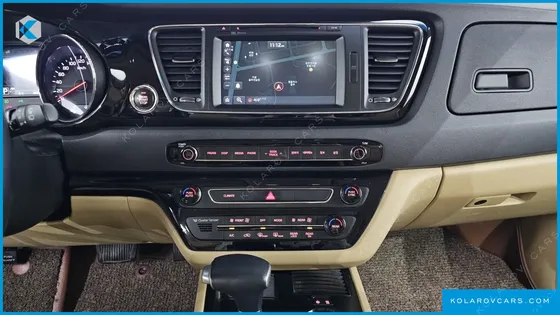 KIA CARNIVAL 9-SEATER HI-LIMOUSINE