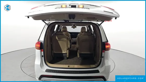 KIA CARNIVAL 9-SEATER HI-LIMOUSINE