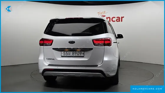 KIA CARNIVAL 9-SEATER NOBLESSE
