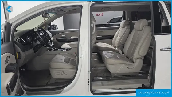 KIA CARNIVAL 9-SEATER NOBLESSE
