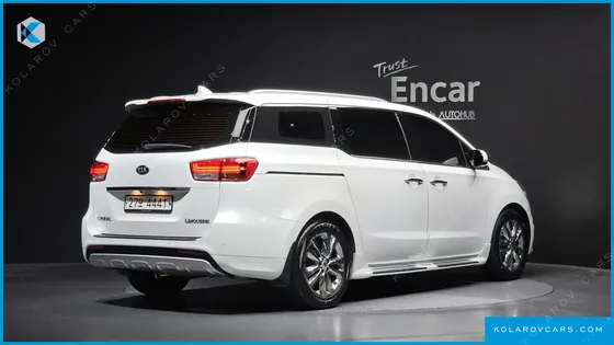 KIA CARNIVAL 7-SEATER LIMOUSINE