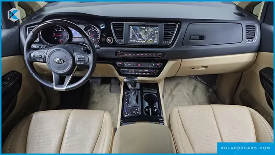 KIA CARNIVAL 7-SEATER LIMOUSINE