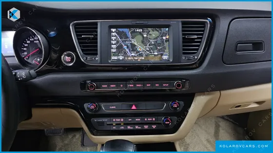KIA CARNIVAL 7-SEATER LIMOUSINE