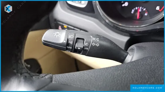 KIA CARNIVAL 7-SEATER LIMOUSINE