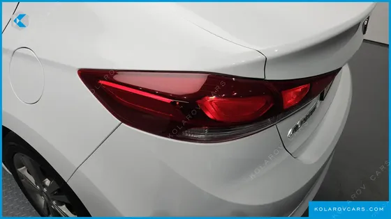 HYUNDAI ELANTRA (AVANTE) 1.6 E-VGT SMART