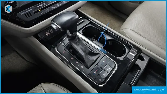 KIA CARNIVAL 11-SEATER PRESTIGE