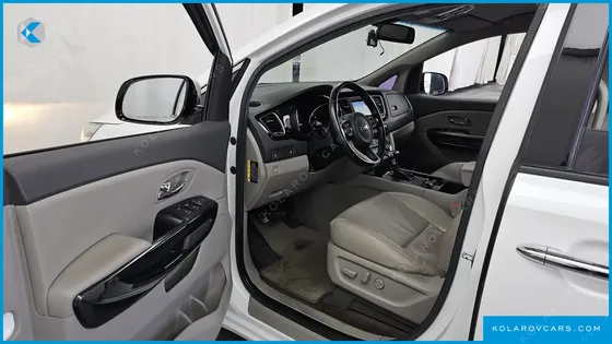 KIA CARNIVAL 11-SEATER PRESTIGE