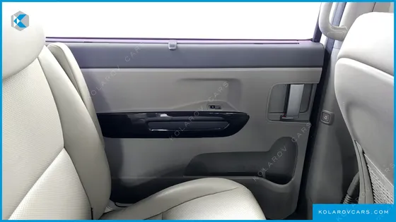 KIA CARNIVAL 11-SEATER PRESTIGE