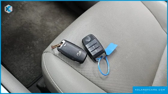 KIA CARNIVAL 11-SEATER PRESTIGE