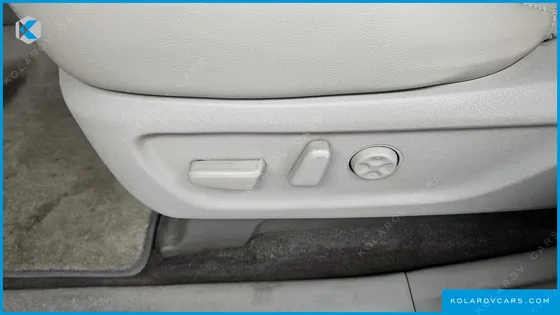 KIA CARNIVAL 11-SEATER PRESTIGE