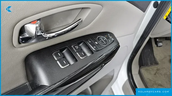 KIA CARNIVAL 11-SEATER PRESTIGE
