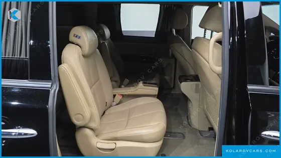 KIA CARNIVAL 9-SEATER HI-LIMOUSINE