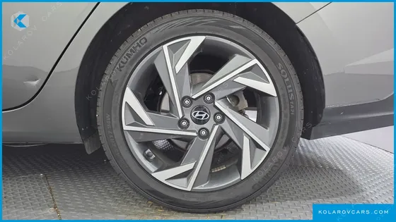 HYUNDAI ELANTRA (AVANTE) 1.6