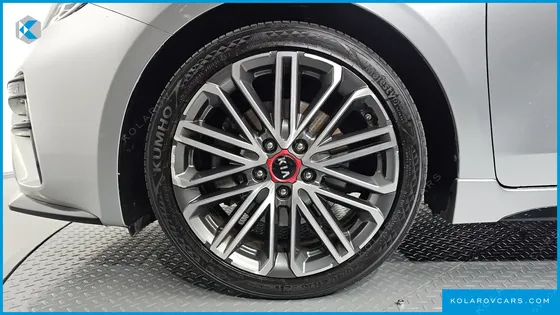 KIA K3 5DOOR GT PLUS
